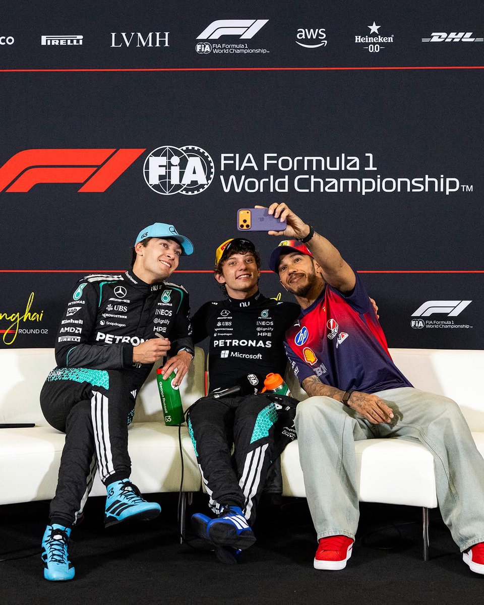 vee FL4MEN9O 🐆 tweet media