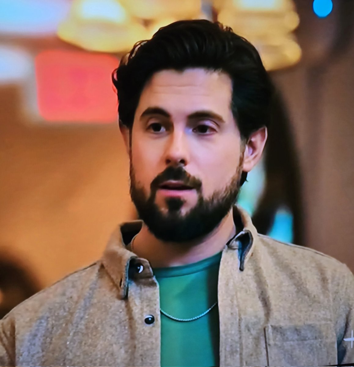 NicoleChaquita's tweet image. Handy man Will 💚💚 #TwoForTee @ChrisMcNally_ #ChrisMcNally @hallmarkchannel