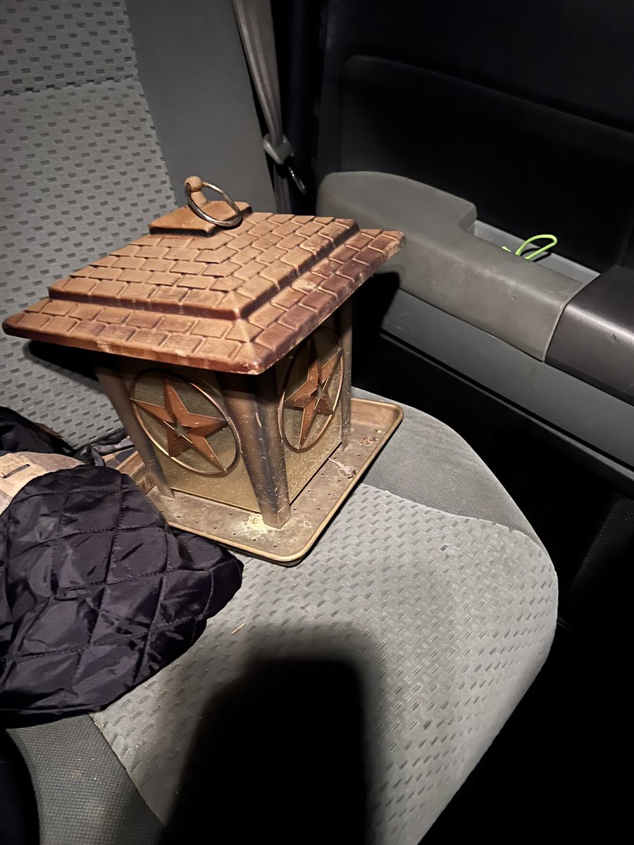 Daniel Shays Cutlass tweet media