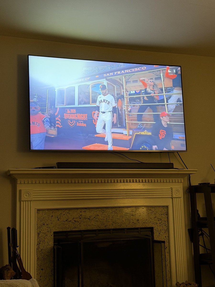 digitrm's tweet photo. What the hell is happening on the @mlb field….can we just get to baseball…
This is terrible https://t.co/loWomNa0HD