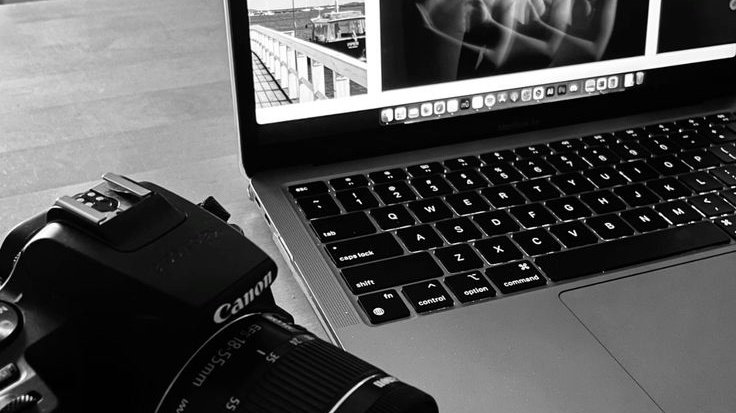 Ꮯꮋꭱꮖꮪꭲꮻꮲꮋꭼꭱ Ꮪꭺꮖɴꭲ Ꮮꭺꮜꭱꭼɴꭲ tweet media