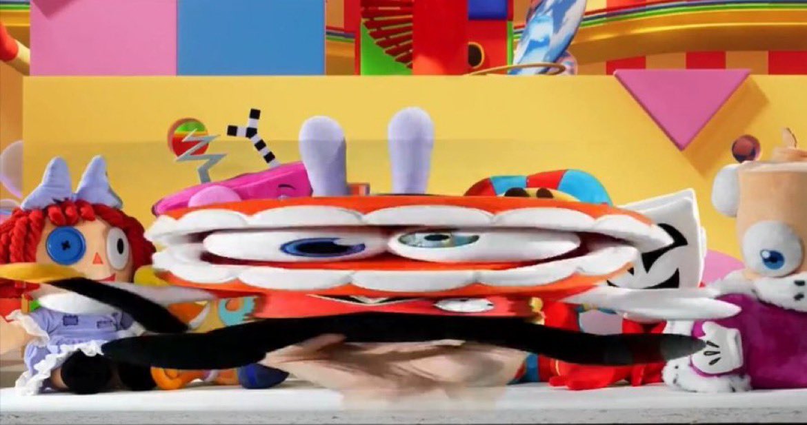 EmojitownFan2012 tweet media