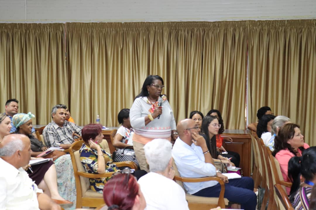 Sostuvimos un encuentro con los directores jurídicos de los Organismos de la Administración Central del Estado.

Su labor de asesoramiento resulta determinante en el proceso de implementación de las disposiciones aprobadas como parte del #ProgramaDeGobierno.