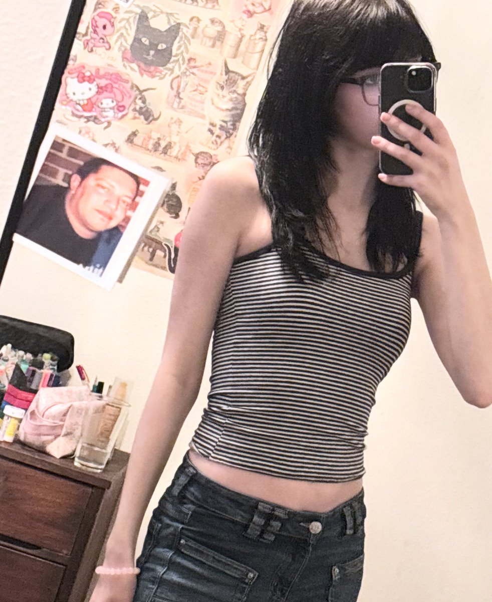 ellis ♡ tweet media