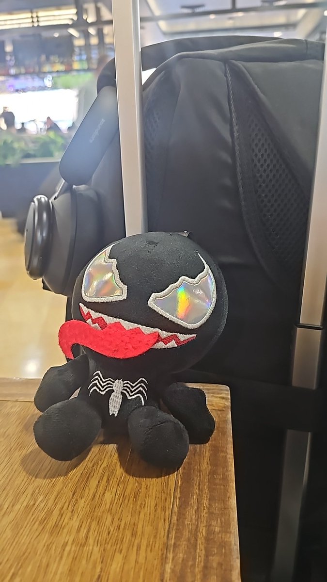 『 Erika Skerzz 』 Ω 🔜 C2E2 tweet media