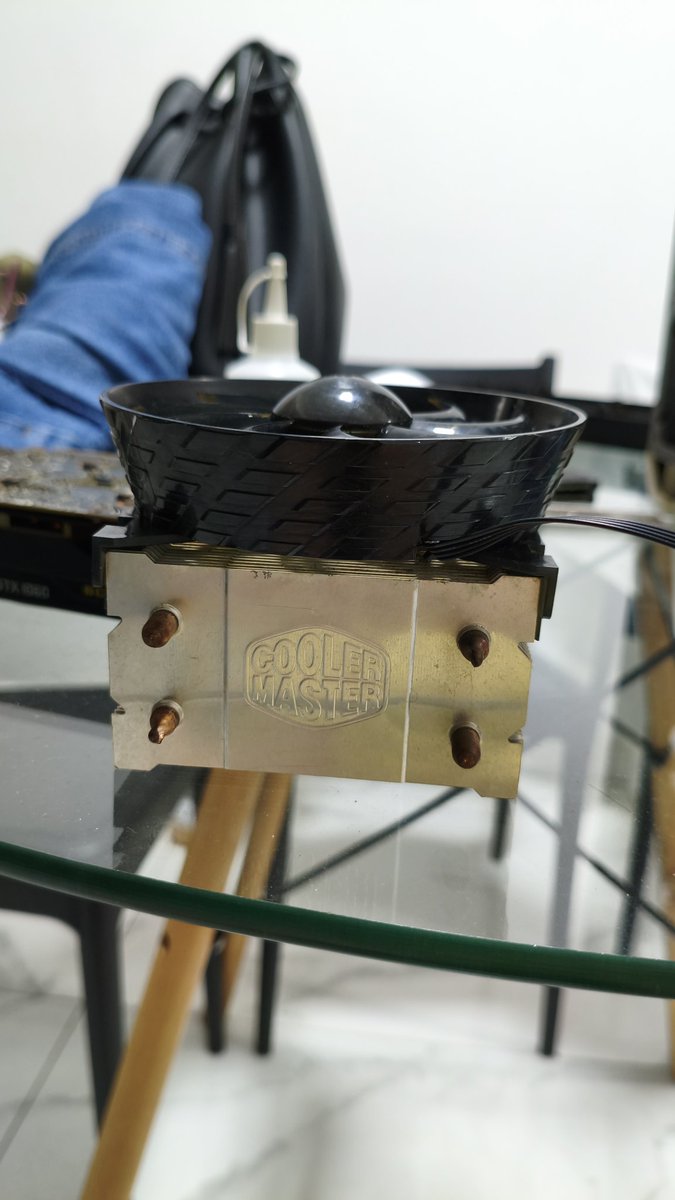 dandp0s's tweet photo. Tambem esse cooler de processador da cooler master https://t.co/v3gEcYUnrs