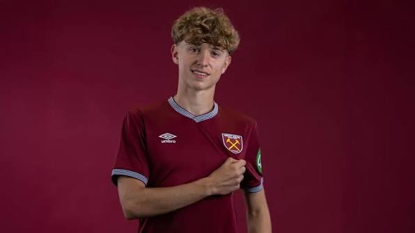 AScouting_'s tweet photo. Zac Thomas 🏴󠁧󠁢󠁷󠁬󠁳󠁿 - 16 year old midfielder for West Ham, not scared to receive the ball, always showing.

Good in tight spaces &amp; has a good range of passing, very good in buildup.

Aggressive in tackles, can operate in both boxes but best platformed as an 8. https://t.co/7sjolBVdaf