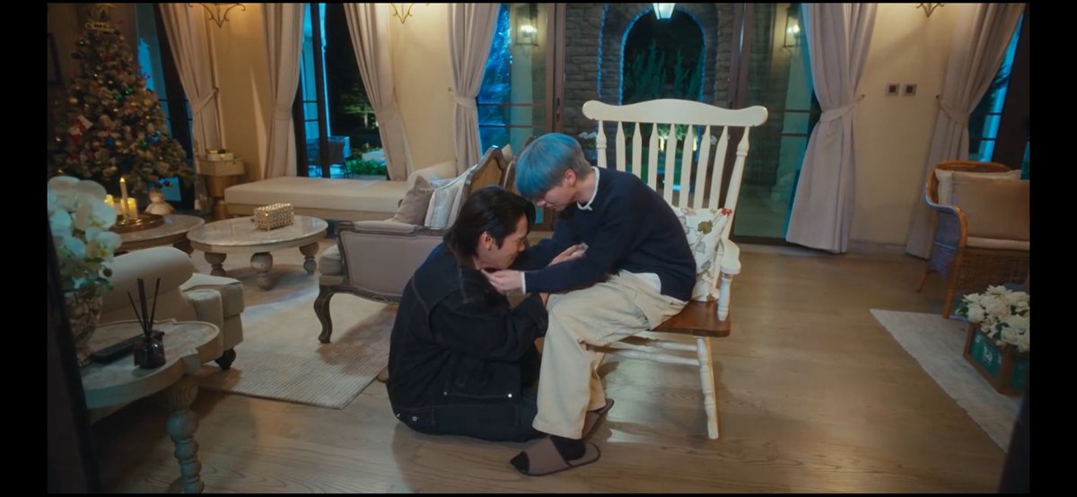 defbunn's tweet photo. Guys … what about flop acting a little 😭😭😭😭 this was so perfect 

 #FoureverYou2EP12 https://t.co/MLX3zfJwLj