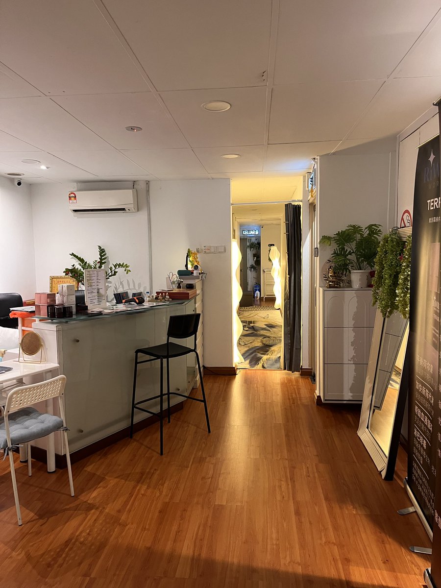 莫須再煩 tweet media