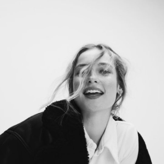 ellie ᥫ᭡. tweet media