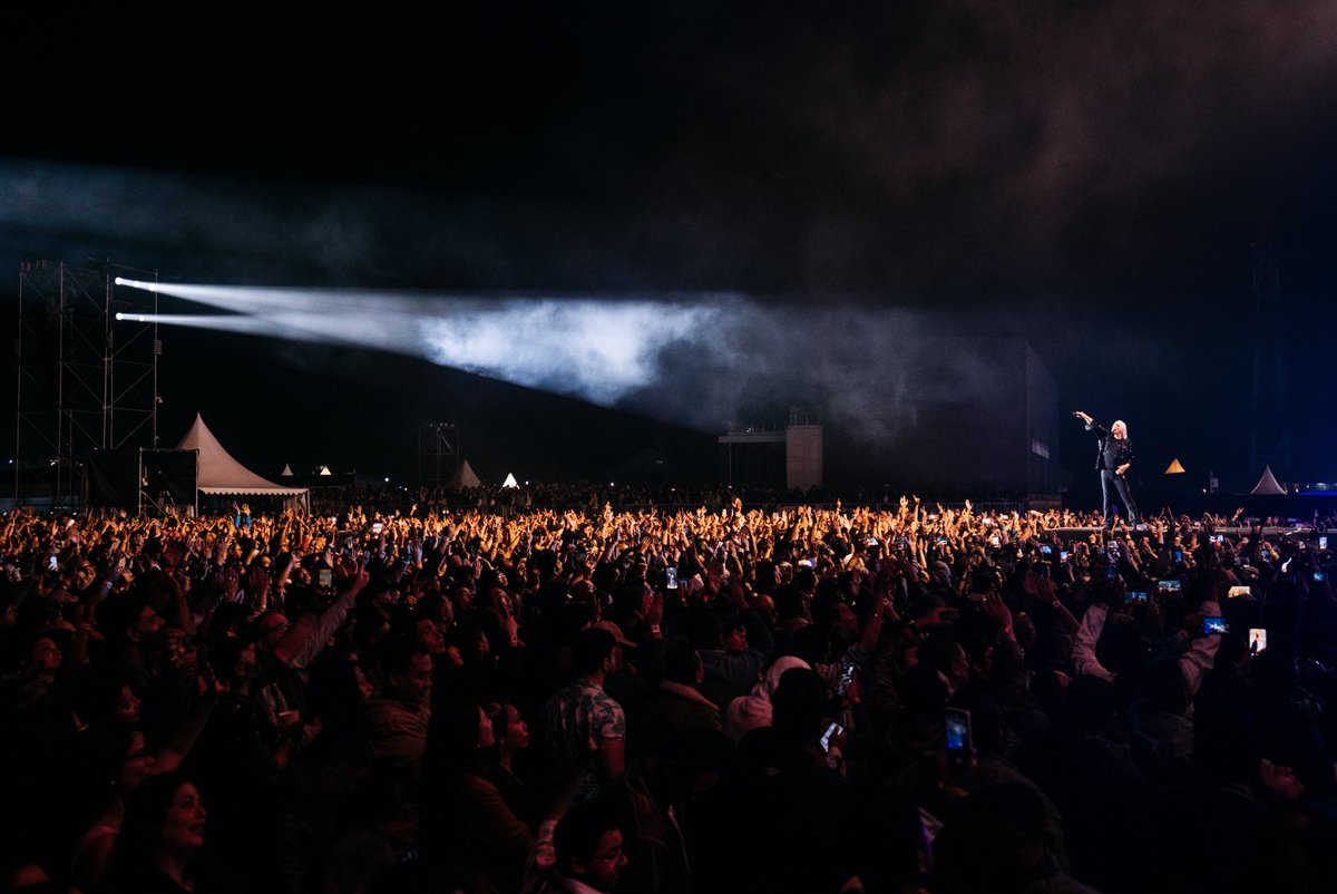 Def Leppard tweet media