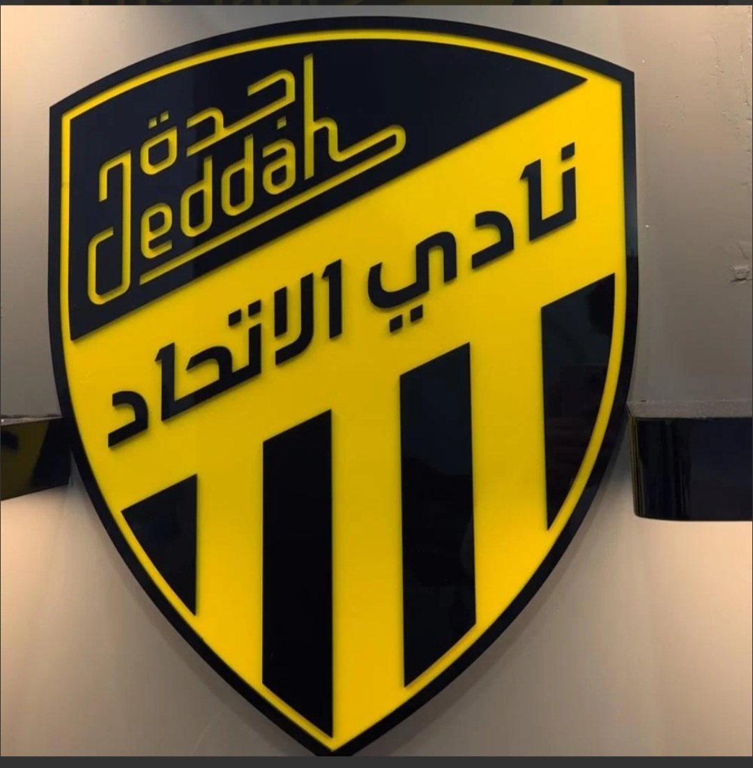 مُـلهِـم tweet media