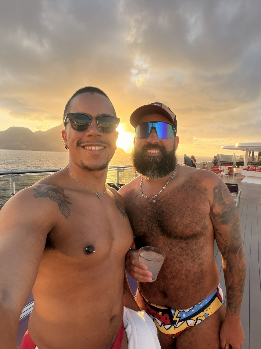 With my bear in the sunset 🥰🐻