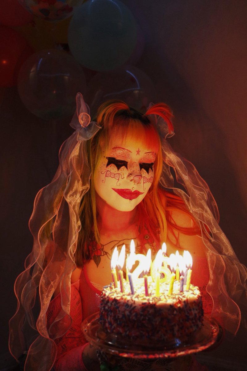 alex 🐝 tweet media