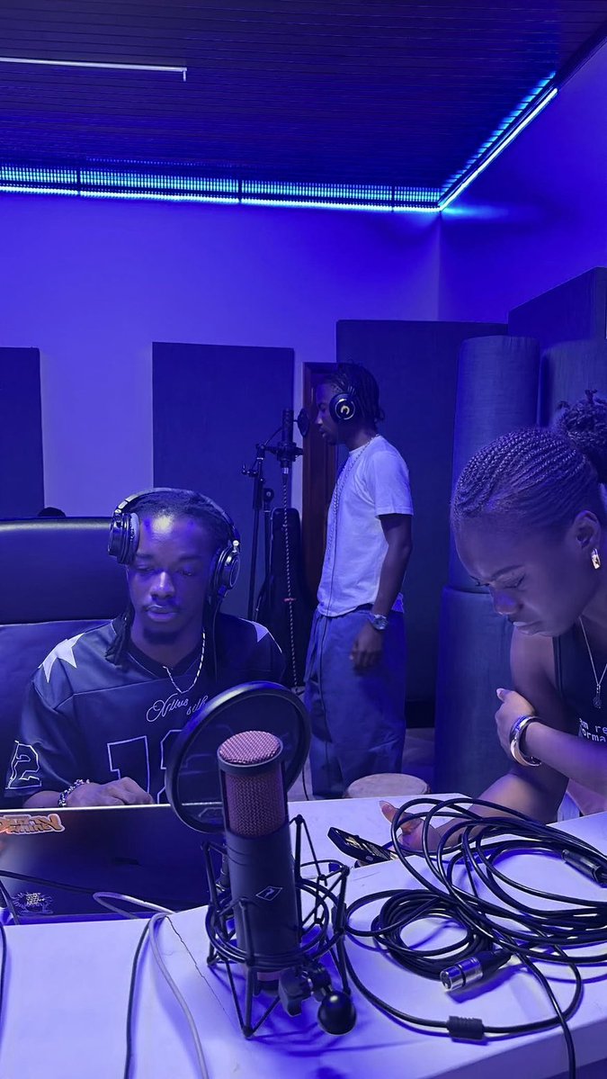 Johnson 44DB. tweet media