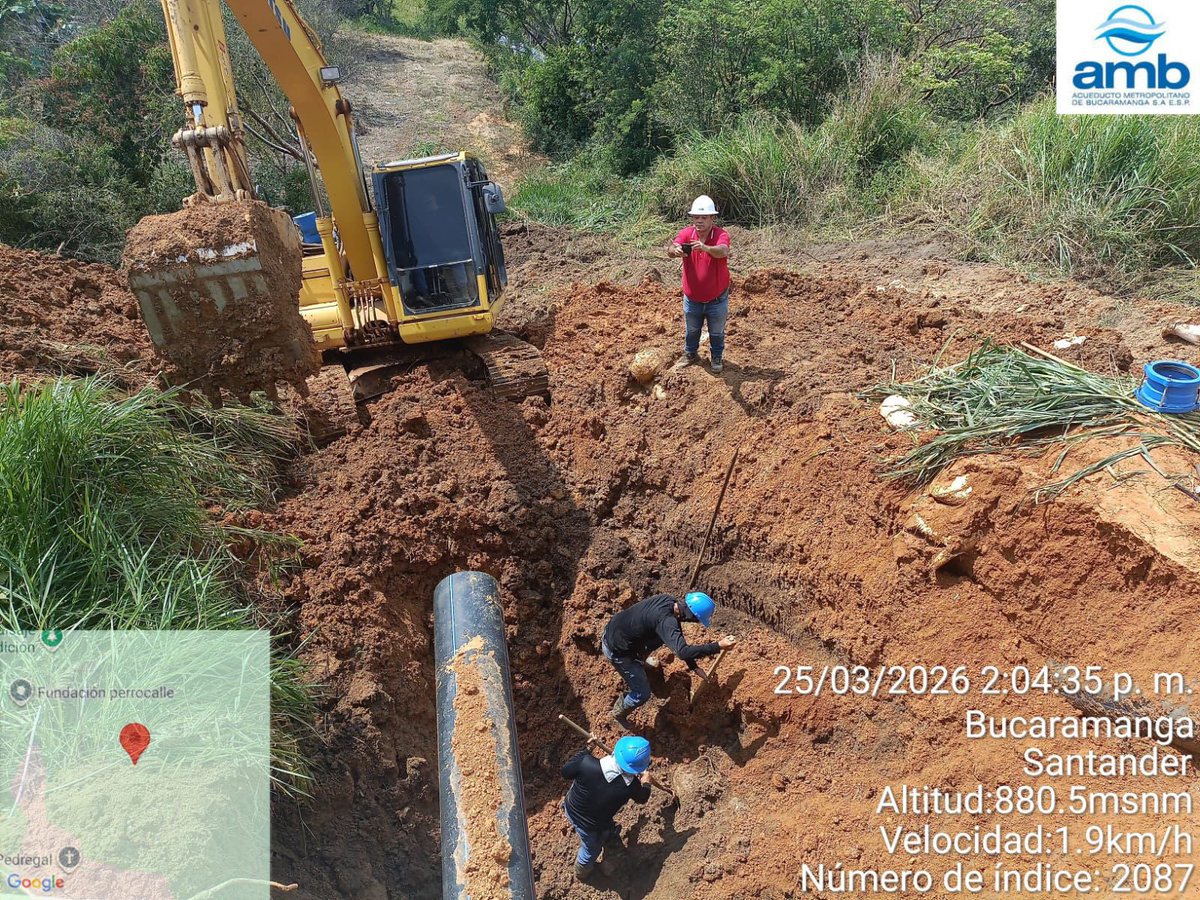 acueductobga's tweet photo. 🚧#DeServicio nuestro equipo de redes trabaja de manera continua en la reparación del daño presentado en la conducción Angelinos - Colorados.
Seguimos comprometidos con el restablecimiento del servicio lo antes posible. https://t.co/hVNeOYGzhl