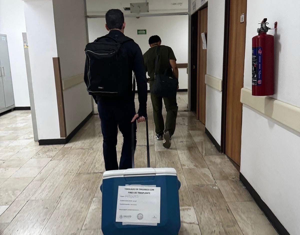 pueblealo's tweet photo. 📍 En su natal Tecuautitlán, Piaxtla, fue despedido entre aplausos, lágrimas y una emotiva rodada que reflejó el cariño de toda una región. https://t.co/itO6Bn9CQa