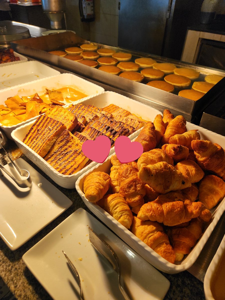 Dont4getSnacks's tweet image. Pass the maple syrup 🍁 
dontforgetyoursnacks.blogspot.com
#kidapproved #momlife #kids #vacationmode #breakfast #treatyourself #beachlife #springbreak #travel #buffet #ayce