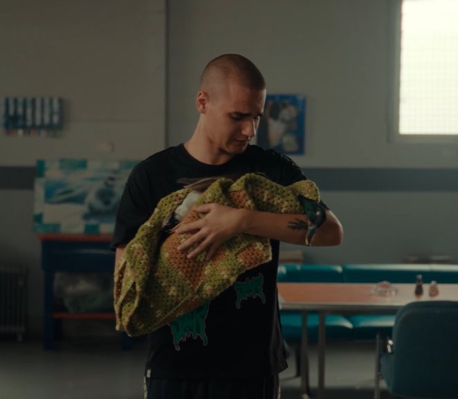 ANThornyvaughn's tweet photo. oh my son😭😭 #heartbreakhigh https://t.co/NBfzI2oSTh