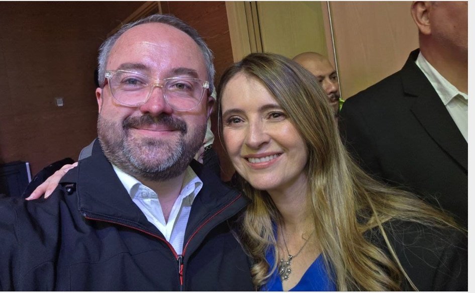 Dyrcona Savinien tweet media