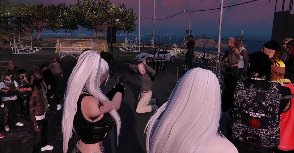 andrea :) tweet media