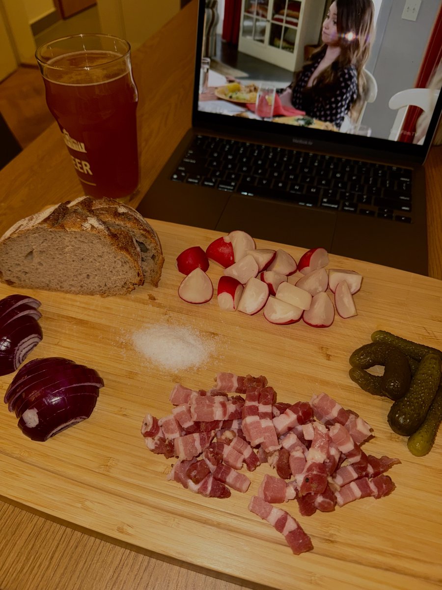 кішкаріумка tweet media