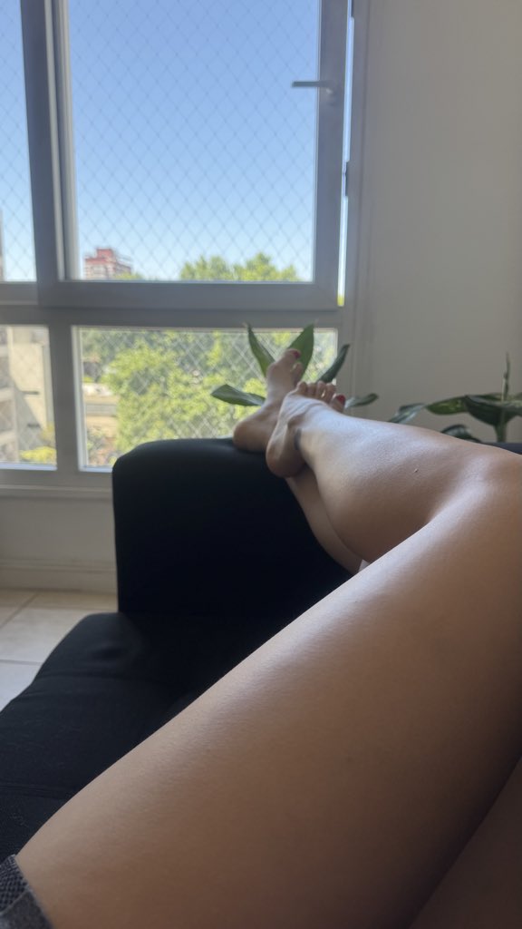 Lily Blake tweet media