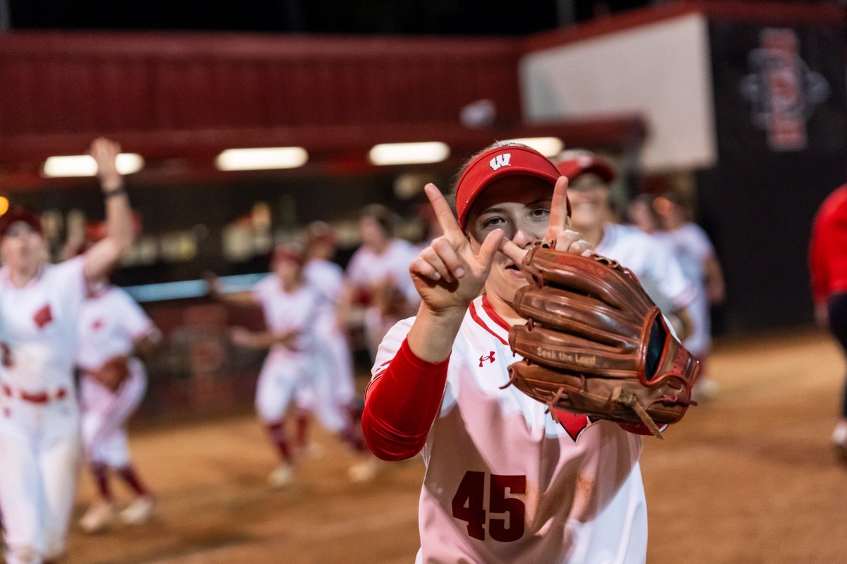 Wisconsin Badgers tweet media