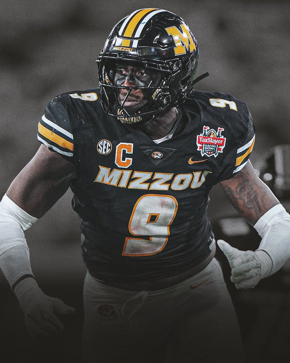 AryePulliNFL's tweet image. The #Buccaneers are hosting Missouri pass-rusher Zion Young on a top-30 visit today, per source.

One of the busier prospects in this class.