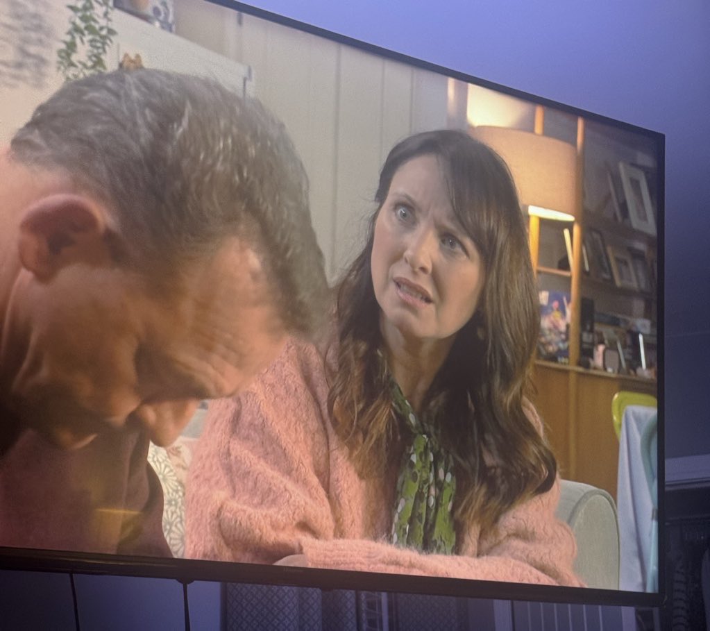 Tellylassie tweet media