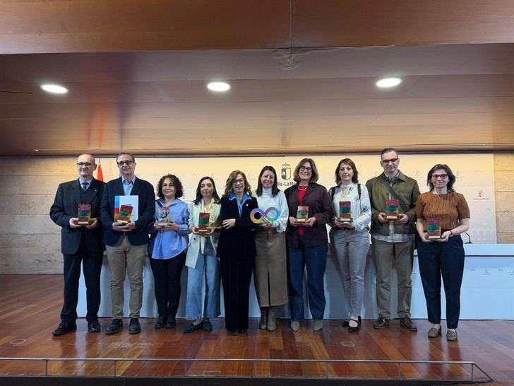 Autismo España tweet media