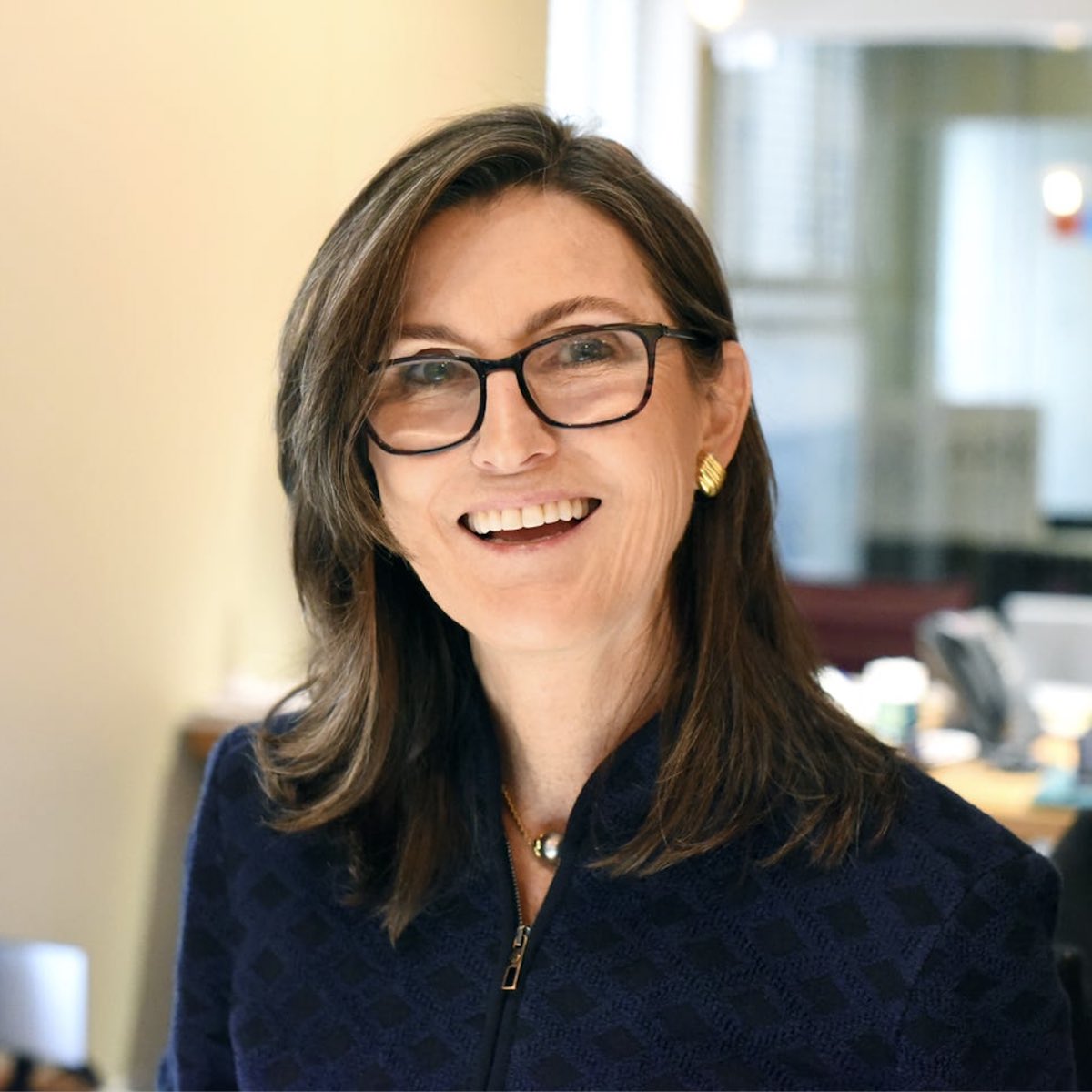 ( -_・) ︻デ═一 tweet media