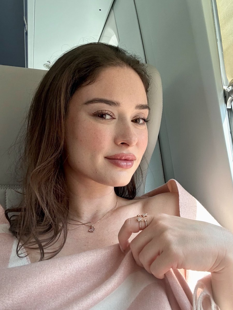 (✿◠‿◠) tweet media