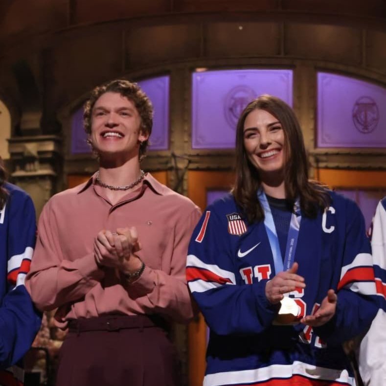 Connor Storrie En Español tweet media