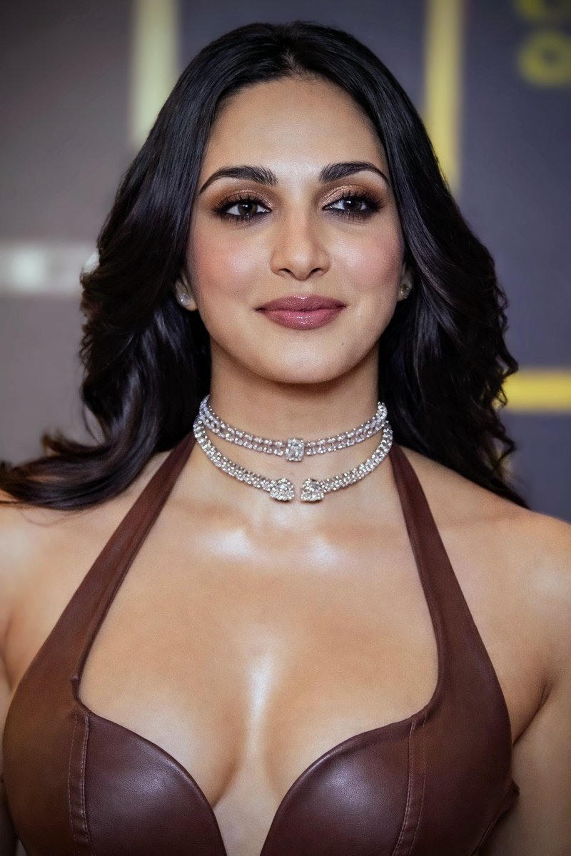 Facecard tweet media