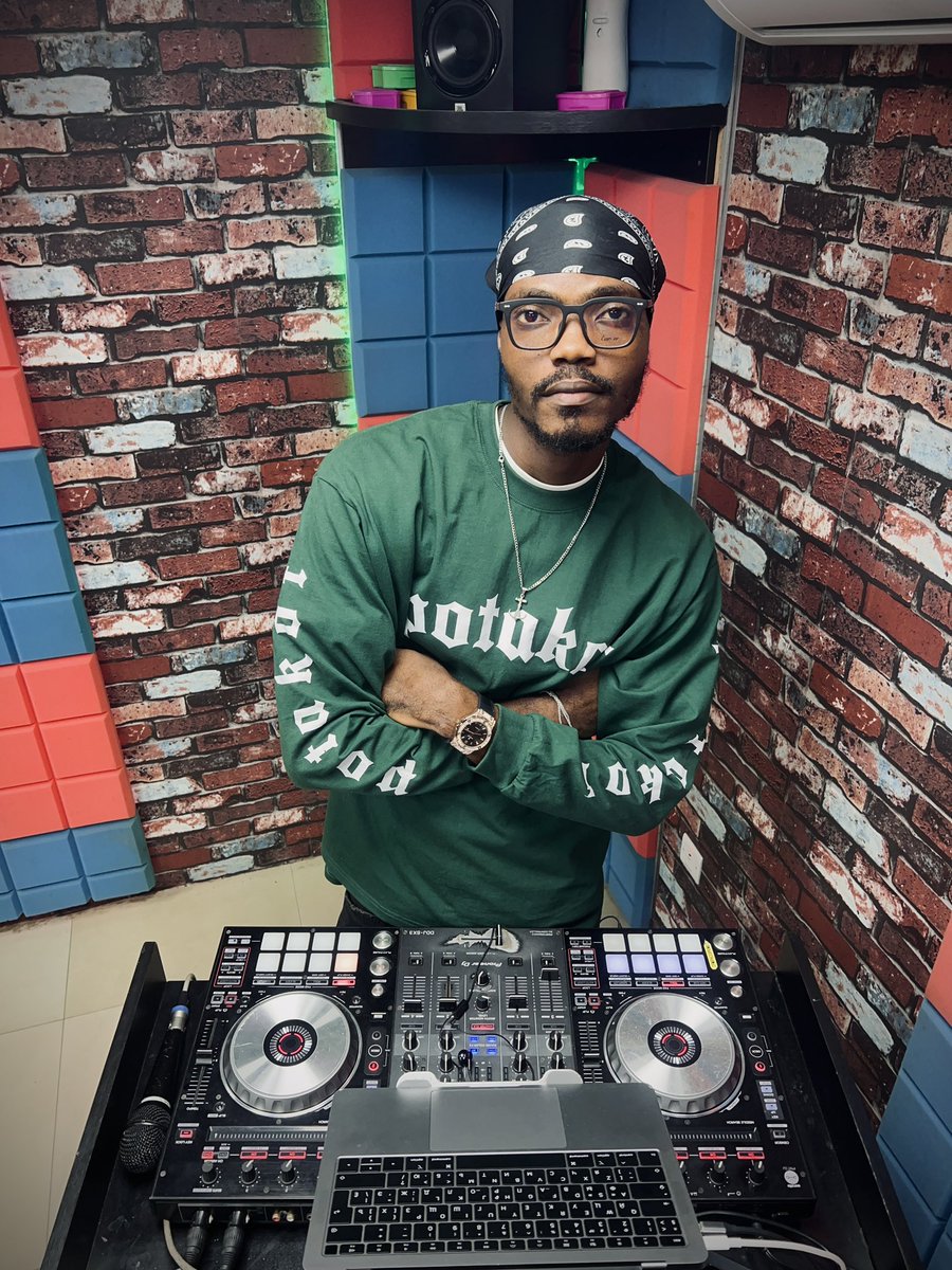 djsavyofficial's tweet photo. Proud Port Harcourt Boy 😤 https://t.co/LDyaVqS9UU