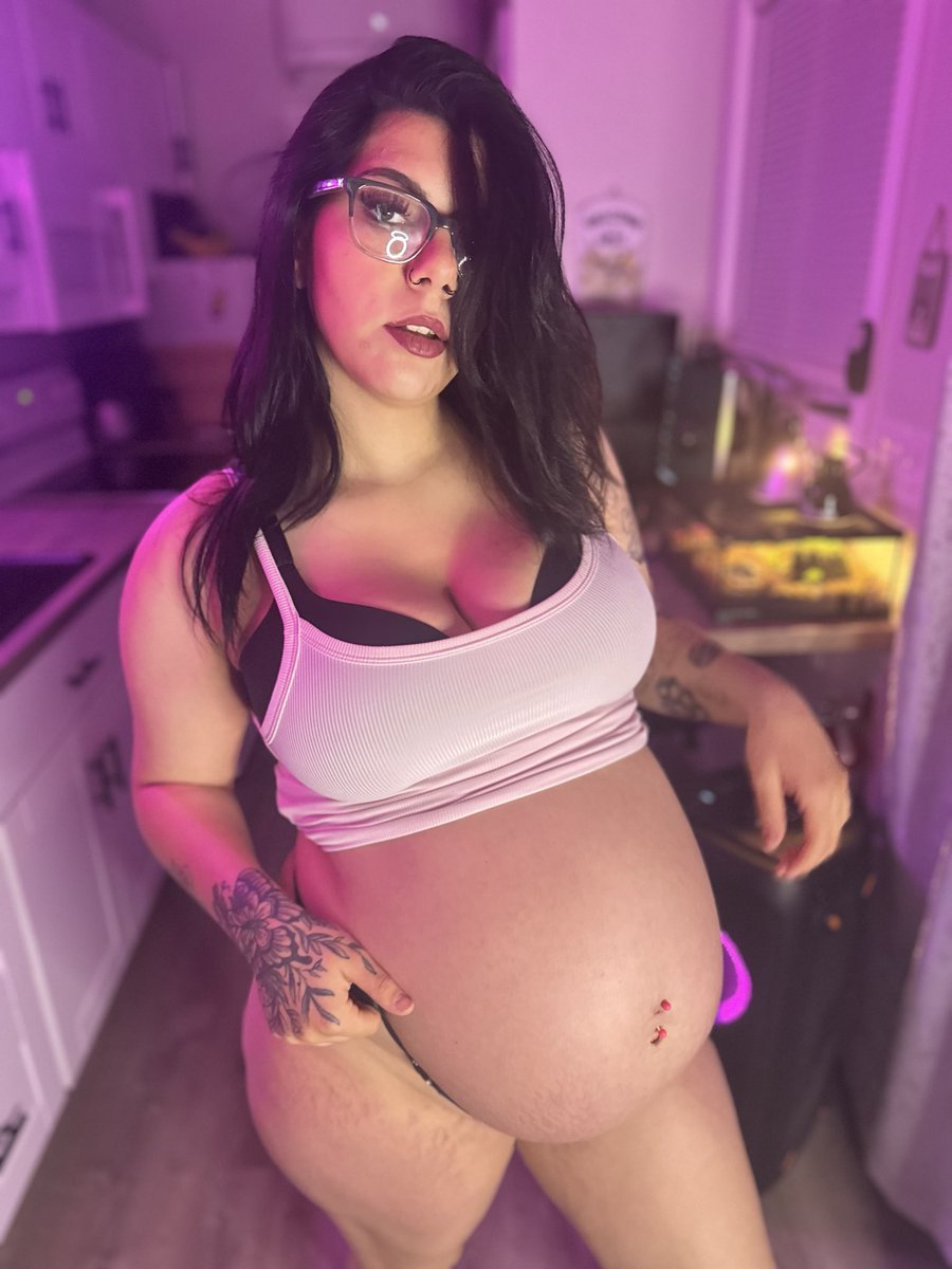 jade rose🥀 tweet media