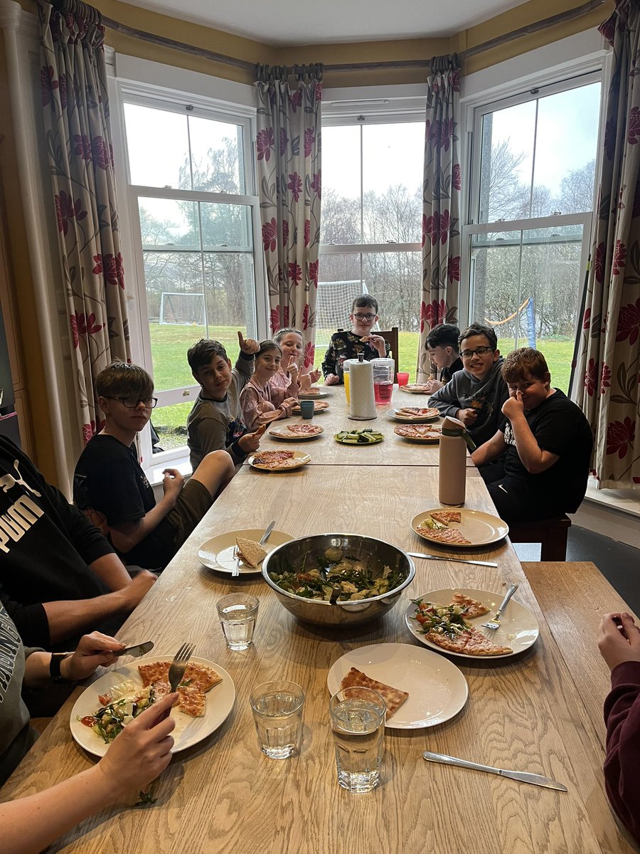 Feeding time at the zoo!! AGAIN!!!!!🙈🤪🤣🙈