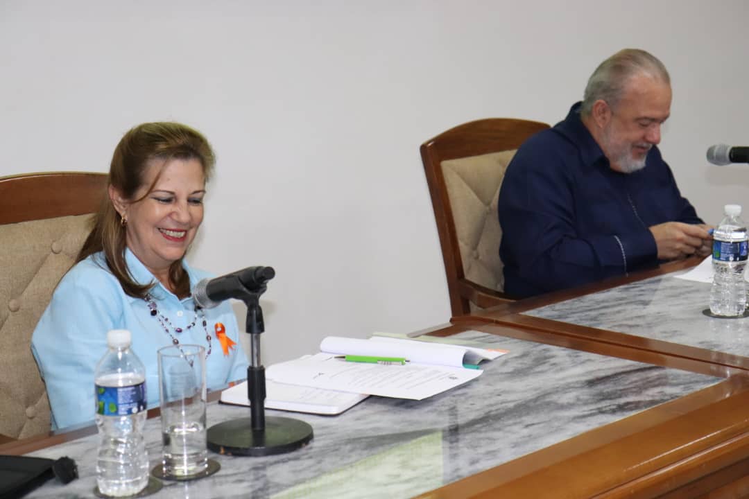 🇨🇺🌿| Se desarrolló en el <a href="/MINCEX_CUBA/">MINCEX🇨🇺</a>  la Reunión Mensual de Directores Jurídicos de los OSDE, encabezada en esta ocasión por el primer ministro, <a href="/MMarreroCruz/">Manuel Marrero Cruz</a> y la ministra, <a href="/RosyCubaMINJUS/">Rosabel Gamón Verde</a>.
Fructífero intercambio sobre el asesoramiento jurídico en el país.

#MinjusConTodos 🇨🇺