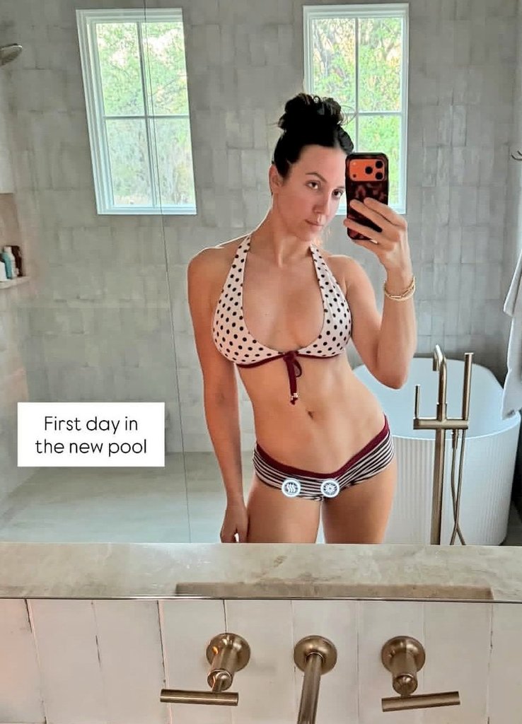 Chelsea Green tweet media