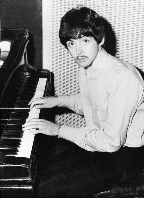 Russell 🌒 tweet media