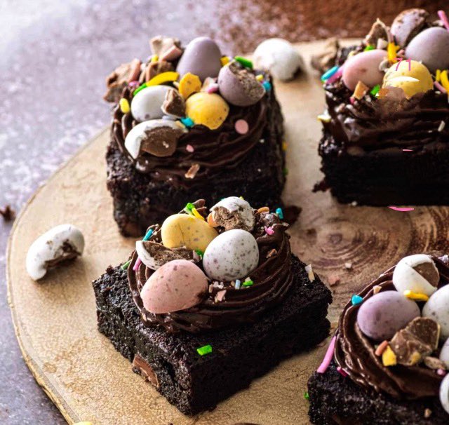 karen thompson tweet media