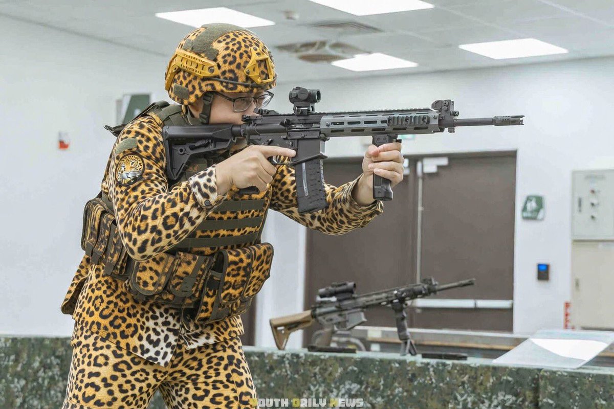 Gusano Petrosky tweet media