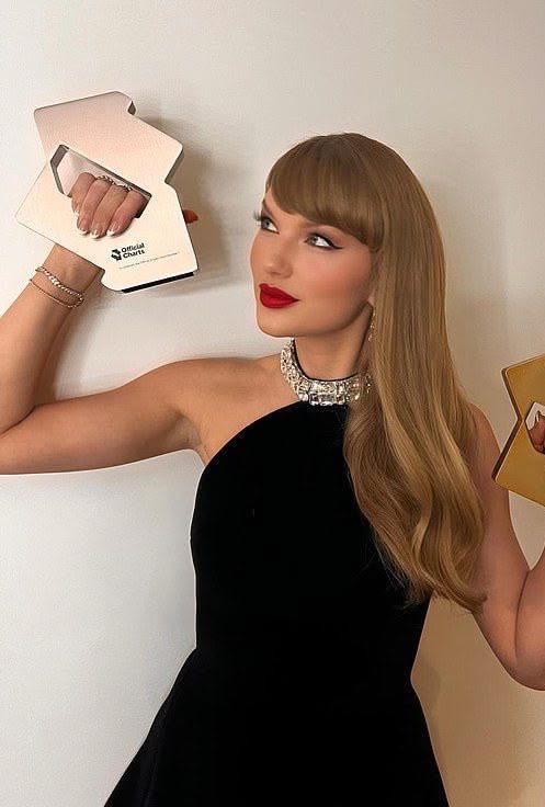 Like for Rihanna           Retweet for Taylor Swif