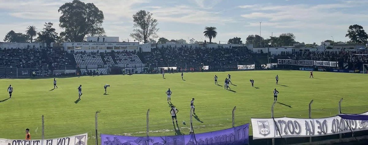 Otro pibe de defensor tweet media