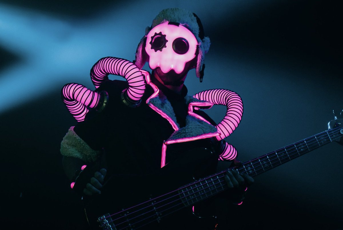 TLT archive tweet media