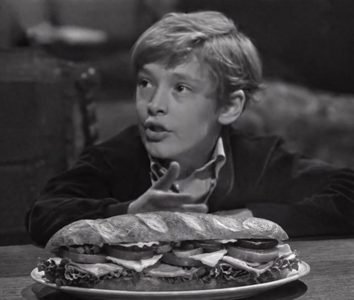 DarkShadowsDB's tweet photo. Speaking of David where has he gone. This must be the worlds largest sandwich… #DarkShadows 111 https://t.co/jZop9mmpuL
