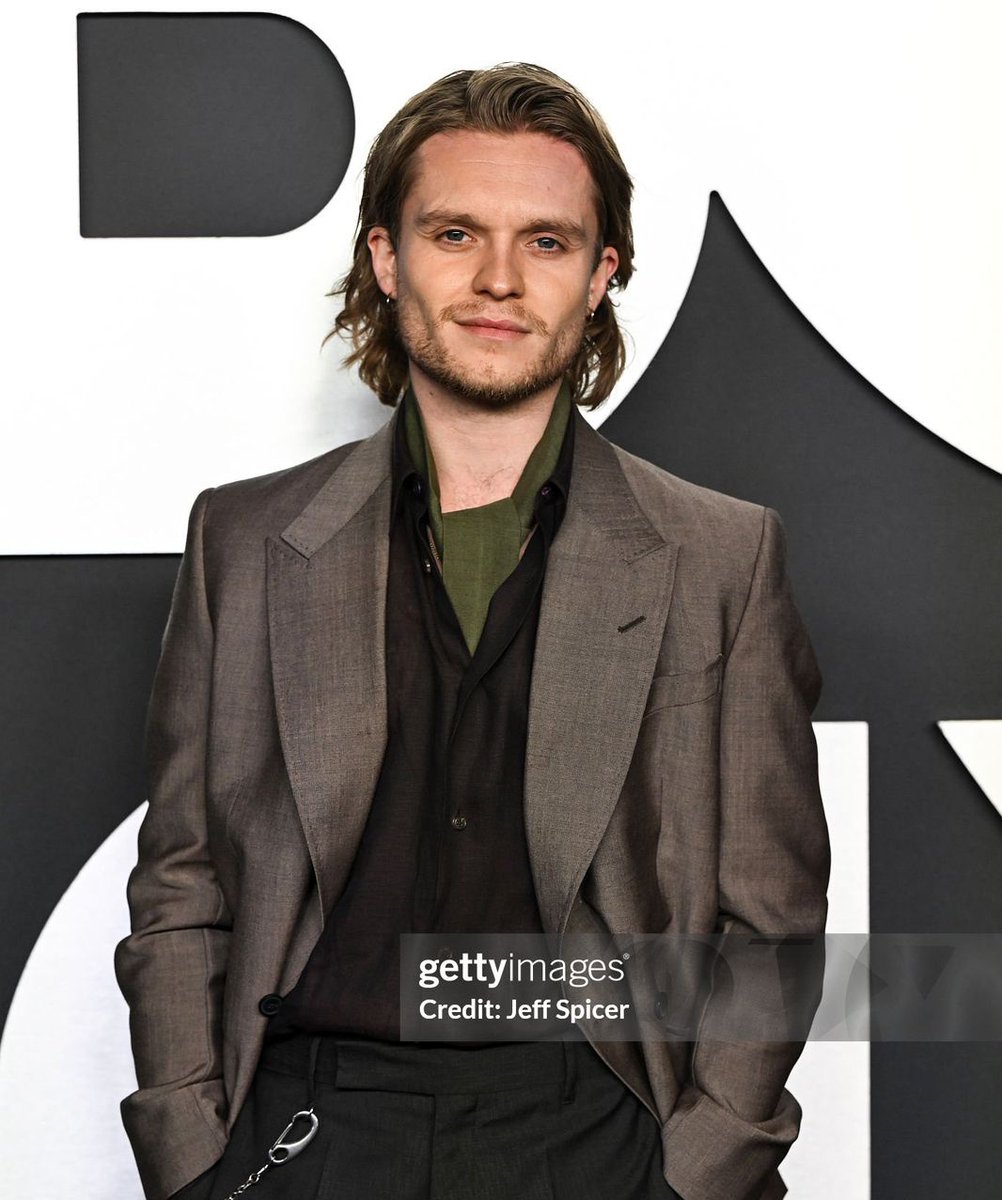 cezar (in drag) tweet media