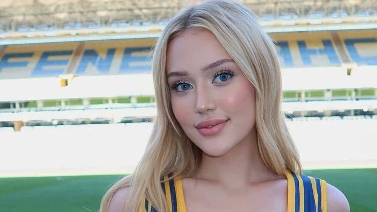 Osmangazi Köprüsü'nden atlayarak hayatını kaybeden kadının sosyal medya fenomeni Kübra Karaaslan olduğu ortaya çıktı.