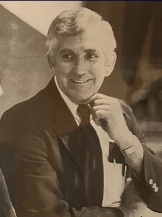 Don Parson, a Hall of Fame coach, won 706 games in 38 years, 7 regional titles, and ranks 11th all-time in Kentucky. His 1984 team went 32-2!

#khsbhf #kentuckybasketball #highschoolbasketball